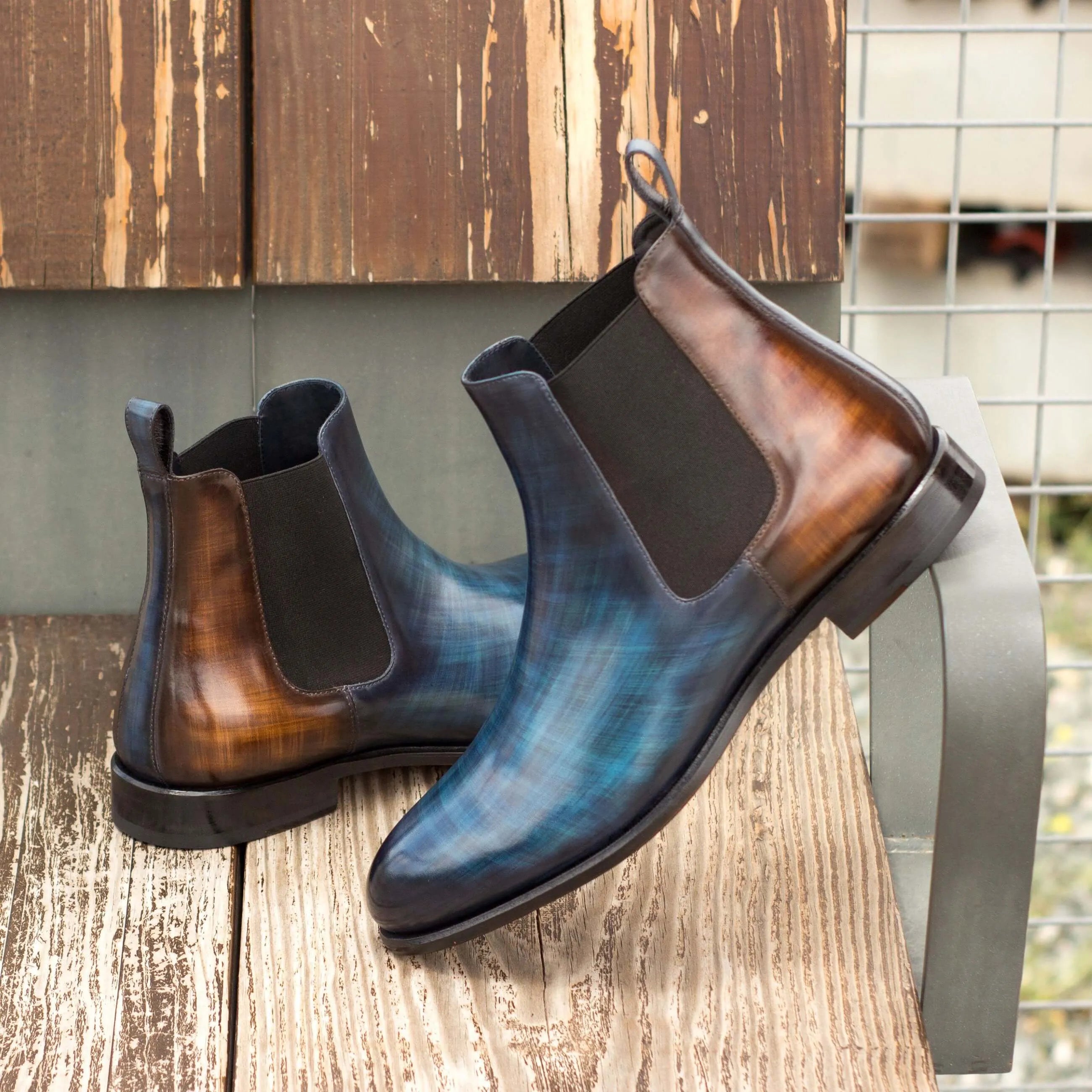 Babak patina Chelsea boots in two-toned leather with crust patina