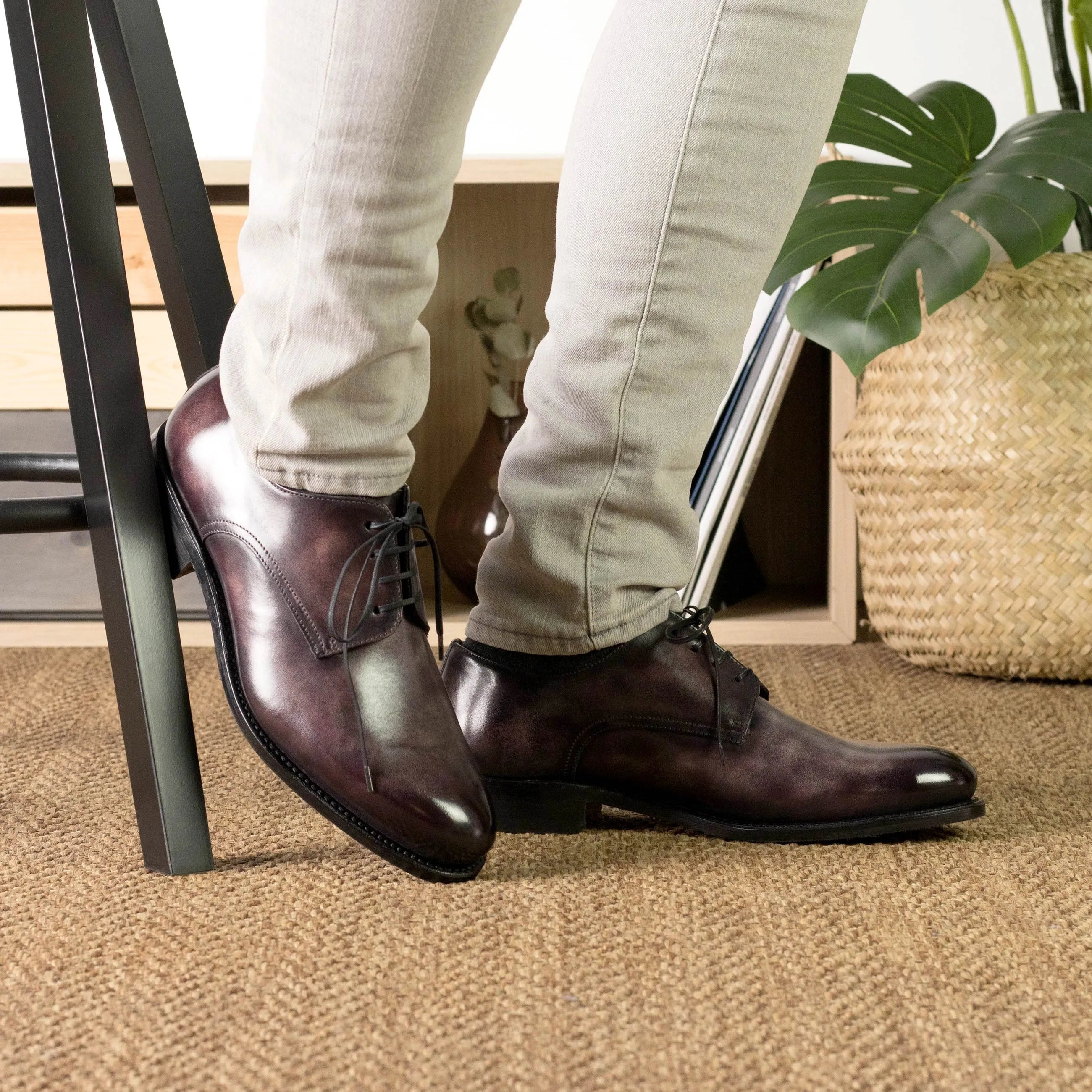 Capella patina derby shoes in burgundy leather, back view
